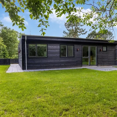 Scalli - 1-5km To The Fjord By Interhome Farsø